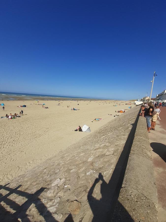 Les Obiones, Vue Laterale Mer, Fort Mahon Plage, Magnifique Studio Cabine 4P, Avec Balcon , Parking Prive Gratuit, Wifi, Classe 2 Etoiles, Exposition Plein Sud En Baie De Somme Екстер'єр фото