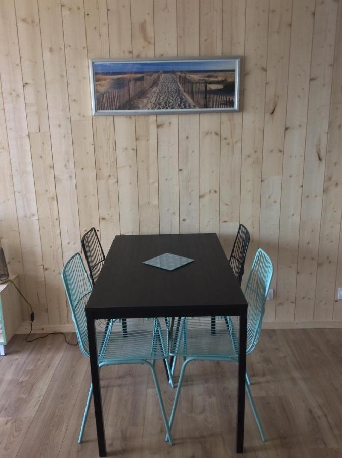 Les Obiones, Vue Laterale Mer, Fort Mahon Plage, Magnifique Studio Cabine 4P, Avec Balcon , Parking Prive Gratuit, Wifi, Classe 2 Etoiles, Exposition Plein Sud En Baie De Somme Екстер'єр фото