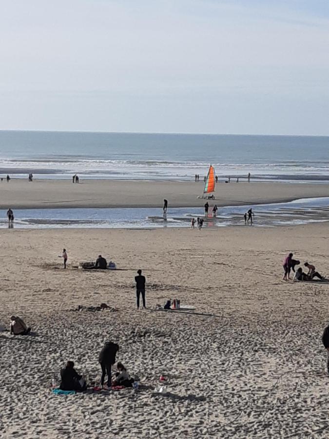 Les Obiones, Vue Laterale Mer, Fort Mahon Plage, Magnifique Studio Cabine 4P, Avec Balcon , Parking Prive Gratuit, Wifi, Classe 2 Etoiles, Exposition Plein Sud En Baie De Somme Екстер'єр фото