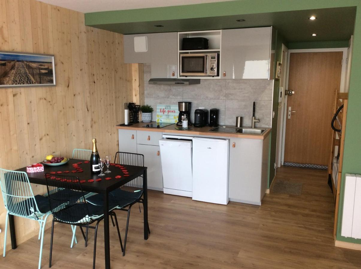 Les Obiones, Vue Laterale Mer, Fort Mahon Plage, Magnifique Studio Cabine 4P, Avec Balcon , Parking Prive Gratuit, Wifi, Classe 2 Etoiles, Exposition Plein Sud En Baie De Somme Екстер'єр фото
