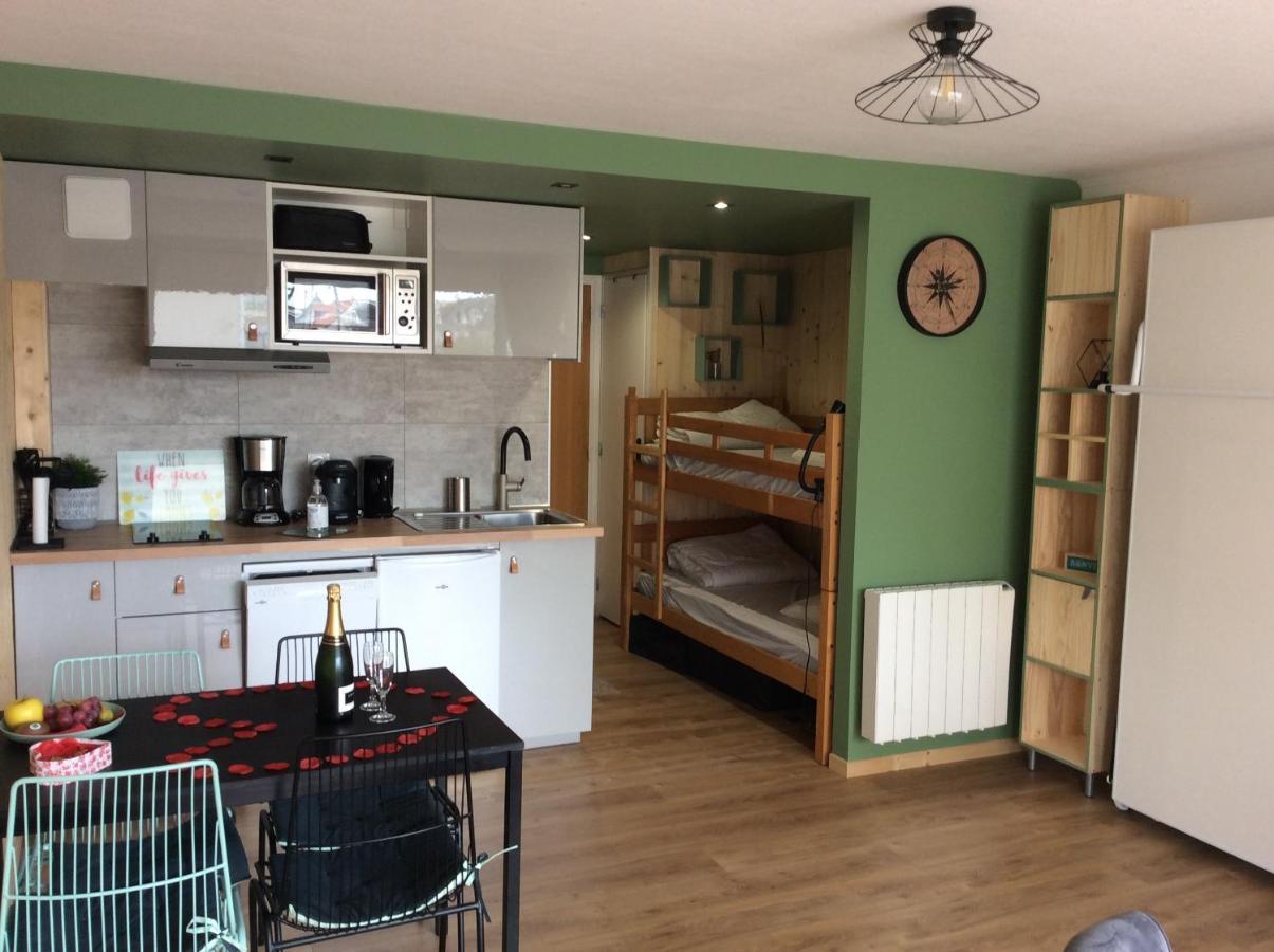 Les Obiones, Vue Laterale Mer, Fort Mahon Plage, Magnifique Studio Cabine 4P, Avec Balcon , Parking Prive Gratuit, Wifi, Classe 2 Etoiles, Exposition Plein Sud En Baie De Somme Екстер'єр фото