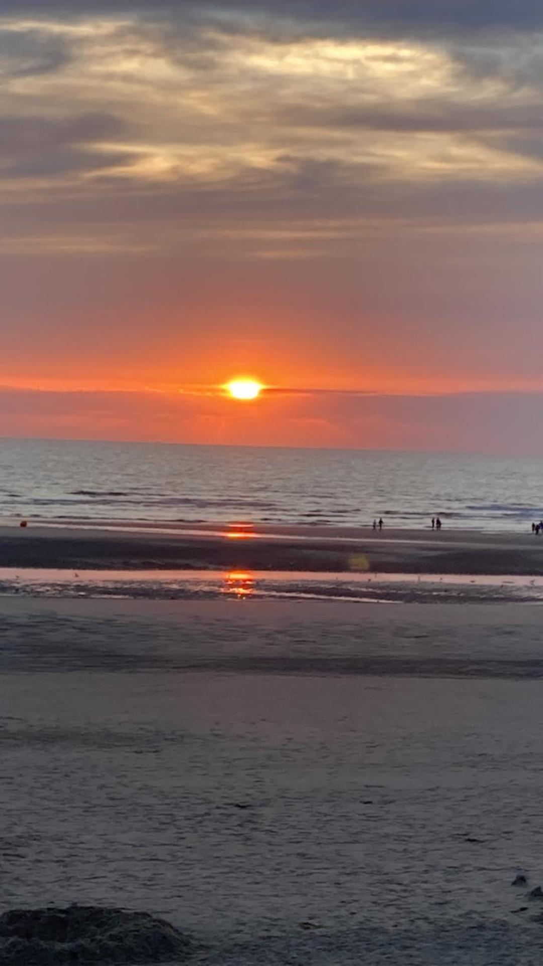 Les Obiones, Vue Laterale Mer, Fort Mahon Plage, Magnifique Studio Cabine 4P, Avec Balcon , Parking Prive Gratuit, Wifi, Classe 2 Etoiles, Exposition Plein Sud En Baie De Somme Екстер'єр фото